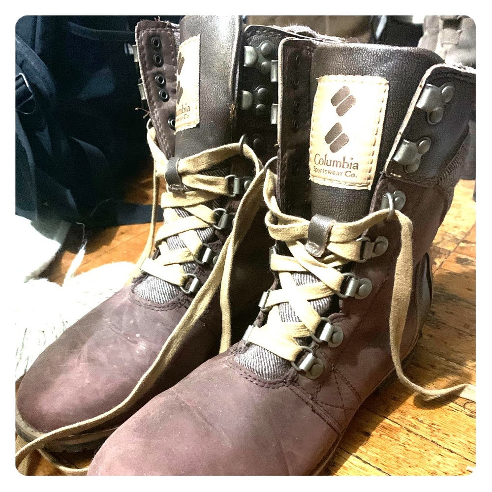 Columbia waterproof lace up boots
